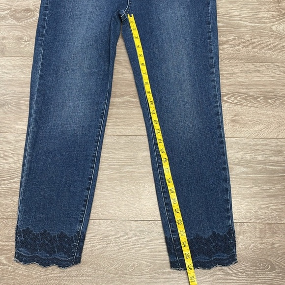 Talbots Flawless Scalloped Hem Embroidered Slim Ankle Denim Taylor Wash Jeans 8 - Picture 11 of 16
